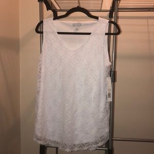White V-neck tank top with diamond net overlay